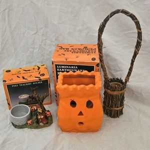 2 tealight candle holders and broom basket Halloween